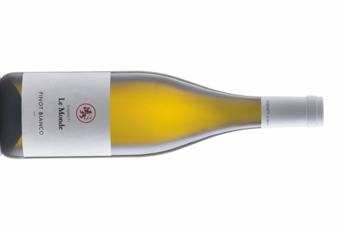 Il Pinot Bianco 2019 di Vigneti Le Monde conquista i Tre Bicchieri e il riconoscimento Miglior Vino Qualità prezzo.