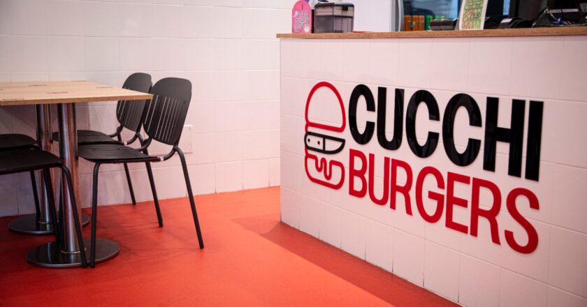 Cucchi Burgers: Dalla Macelleria di Famiglia a Hamburgeria di Successo.