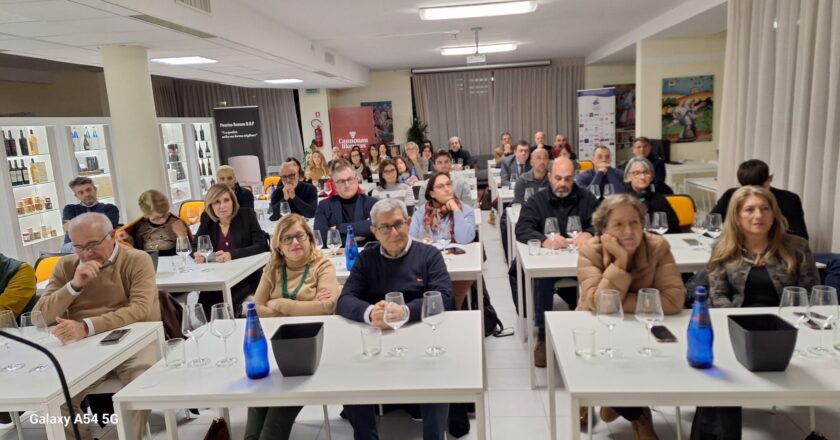 Da EPULAE A Poggio dei Pini, ieri 12 /12/2024 il 1° incontro del Corso di Avvicinamento al Vino.