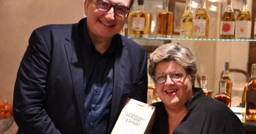 VINO, SEGRETI E RIVELAZIONI DALLA PUGLIA: IL VIAGGIO DEL PRODUTTORE E DIVULGATORE SCIENTIFICO ROBERTO GIACOBBO DA “BRAIDA” A ROCCHETTA TANARO